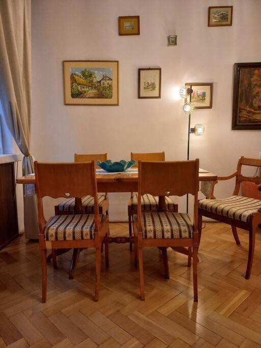 Apartamenty - Mi Stare Miasto Warschau Exterior foto
